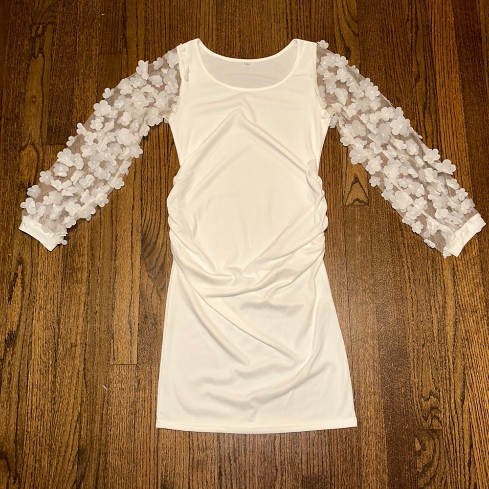 White Flower Appliqué Ballon Sleeve Mini Fitted Stretchy Maternity Dress Small - Picture 4 of 12
